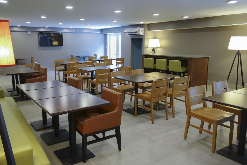 Country Inn & Suites Downtown Convention Center By Radisson, Gatlinburg, Tn Εξωτερικό φωτογραφία